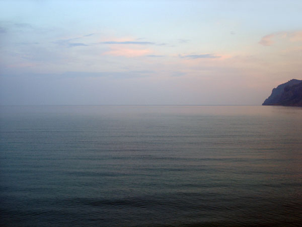 Черное море у хребта Чатыр-Даг